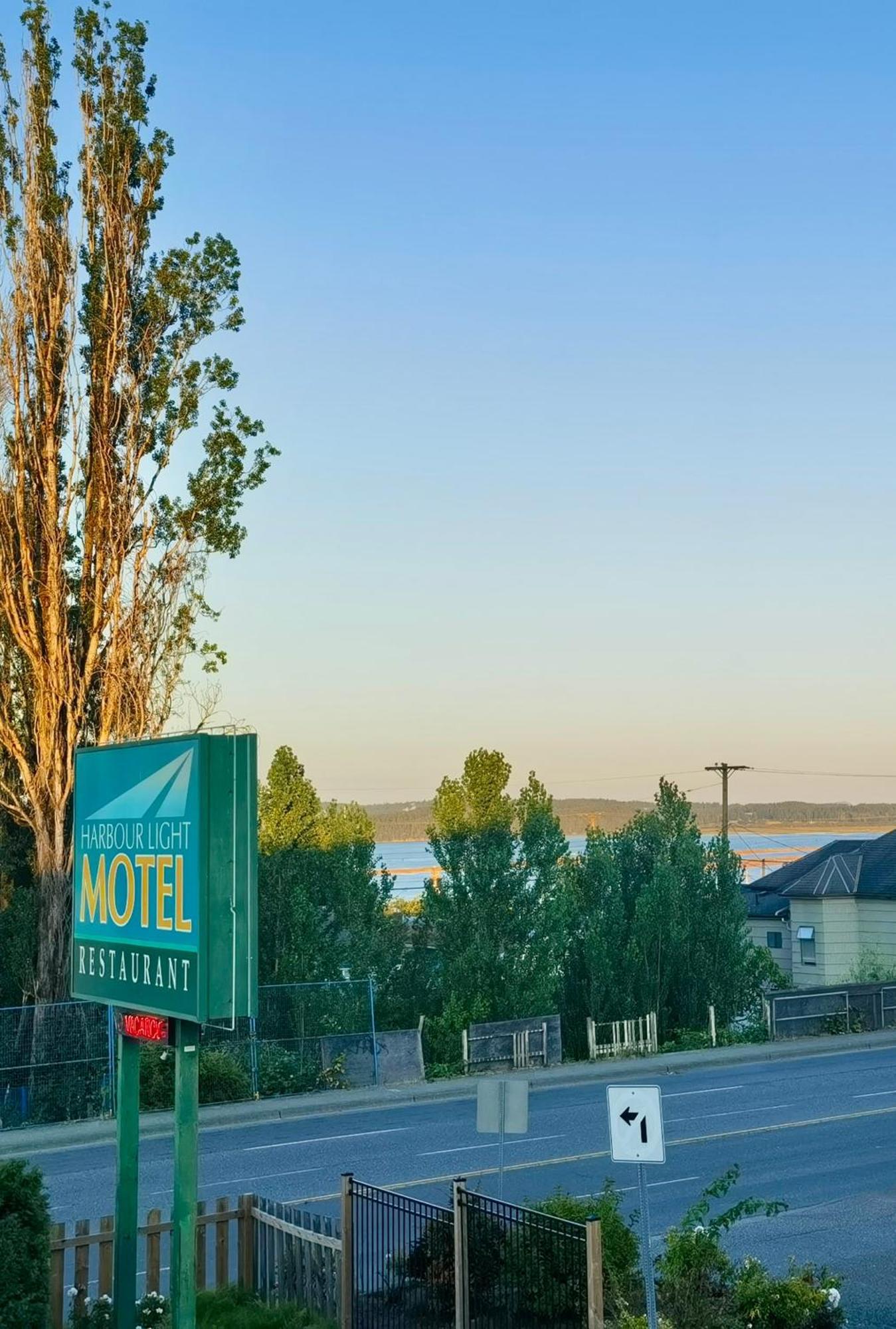 Harbour Light Motel Nanaimo Exterior photo